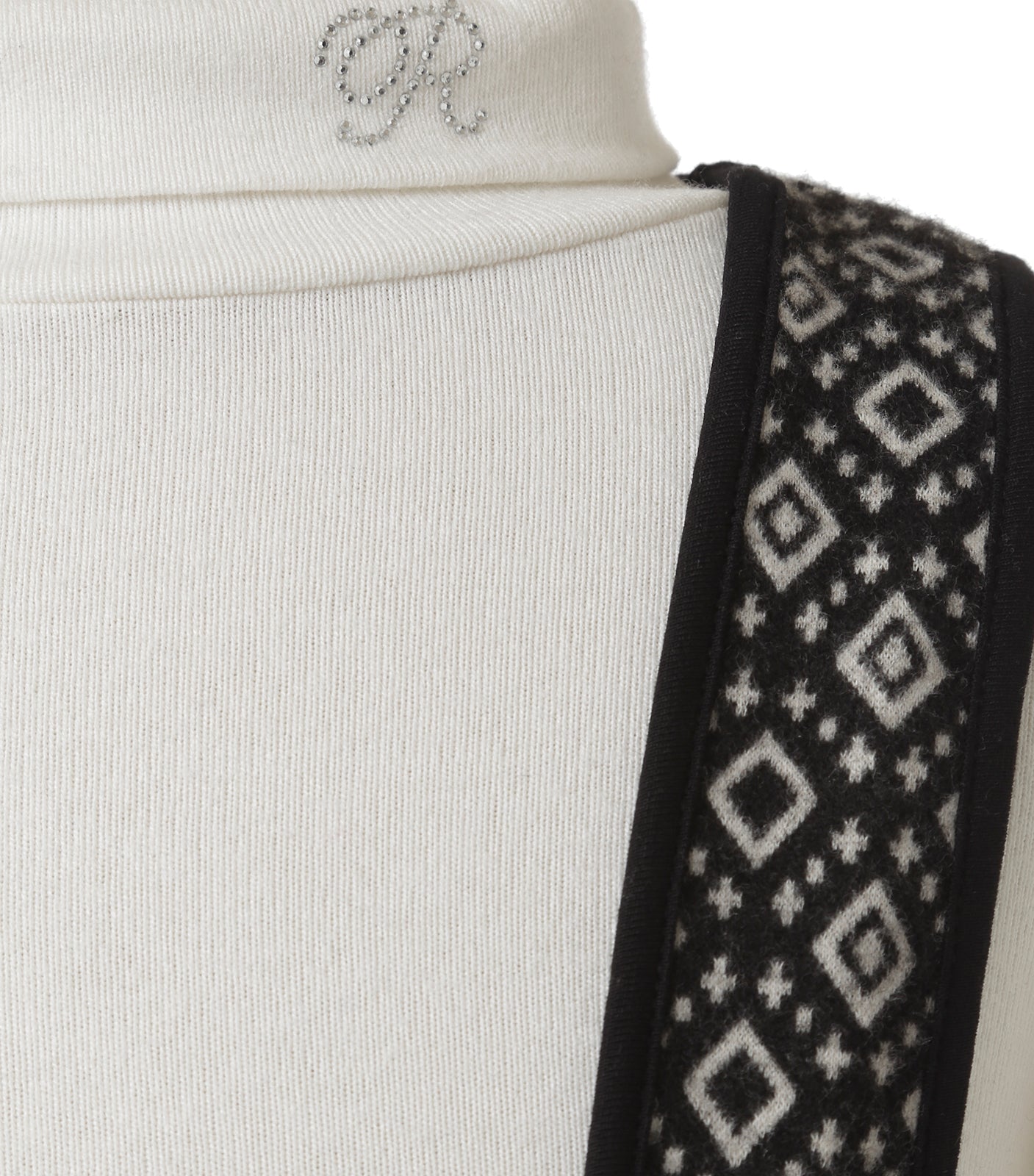 Set Bodyshorts y Blusa de Cuello Alto